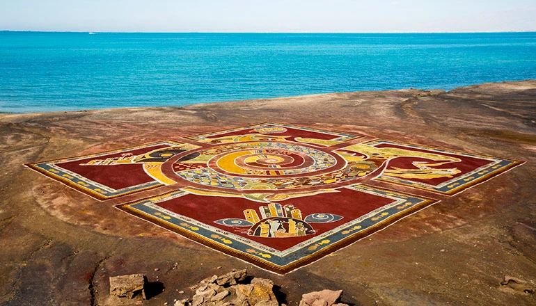 Hormuz dirt carpet beach - travel guide to Iran