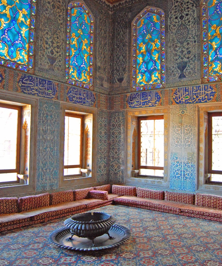 Harem Sera of istanbul Topkapi Palace - tourismassist