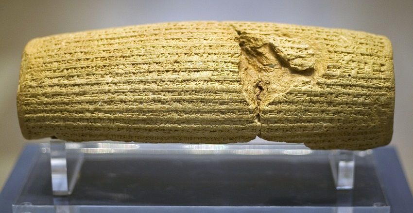 Cyrus cylinder or Cyrus prism, room 52