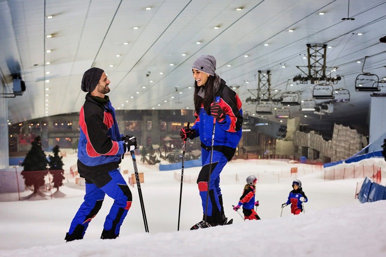 Experience skiing from the sights of Dubai