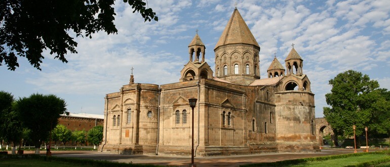 The Cathedral of Zvarentos, a monument of history